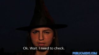 Publicagent - Хэллоуин ведьма трахается