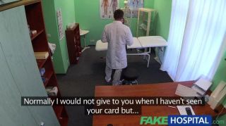 Fakehospital врач погружает свой член в блондина