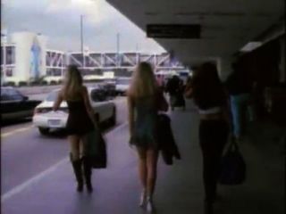 бикини школа трафика - полный фильм (1997)