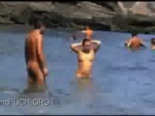 вуайерист видео сексуальных Gfs обнаженной на пляже