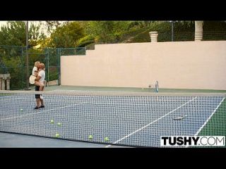Tushy первый анал для теннисистки Aubrey Star