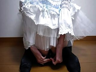 японский транссексуал в шаровары фаллоимитаторов и кончает для вас