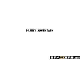 Porn Milf нравятся большие бренди любовь Дэнни Маунтин